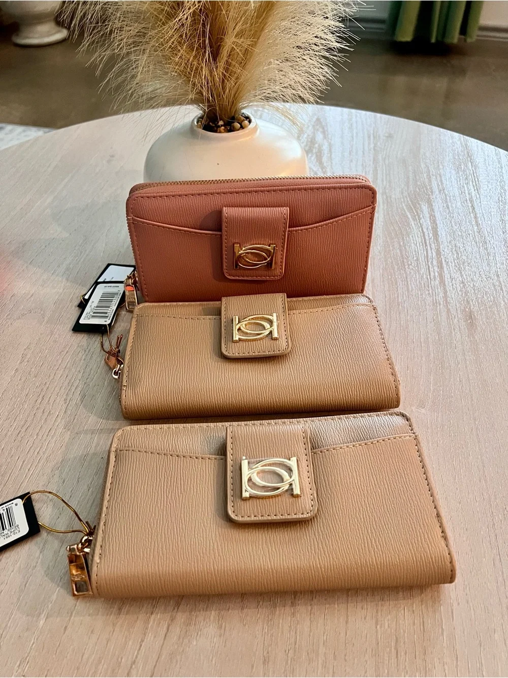 ✨ NWT Bebe Wallet – Multiple Colors & Designs Available.